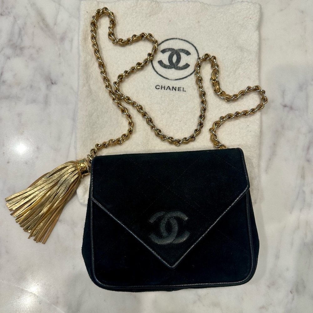 SOLD!! Vintage Chanel mini flap
